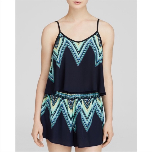 💕HP💕Lush hot pink geometric print shorts - Picture 9 of 9